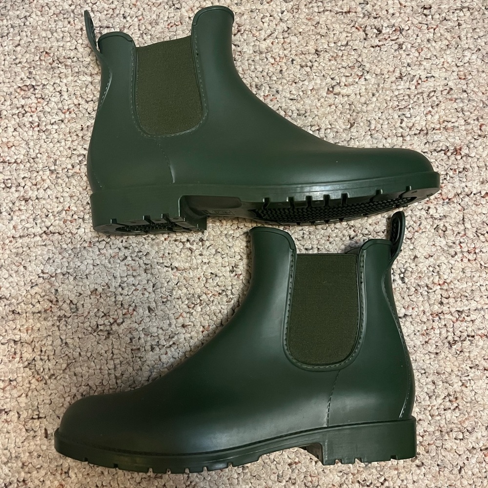 Brand new rain boots